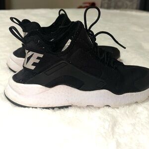 Nike Black and White Athletic Shoes